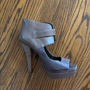 BCBG Max Azria platform heels size 9